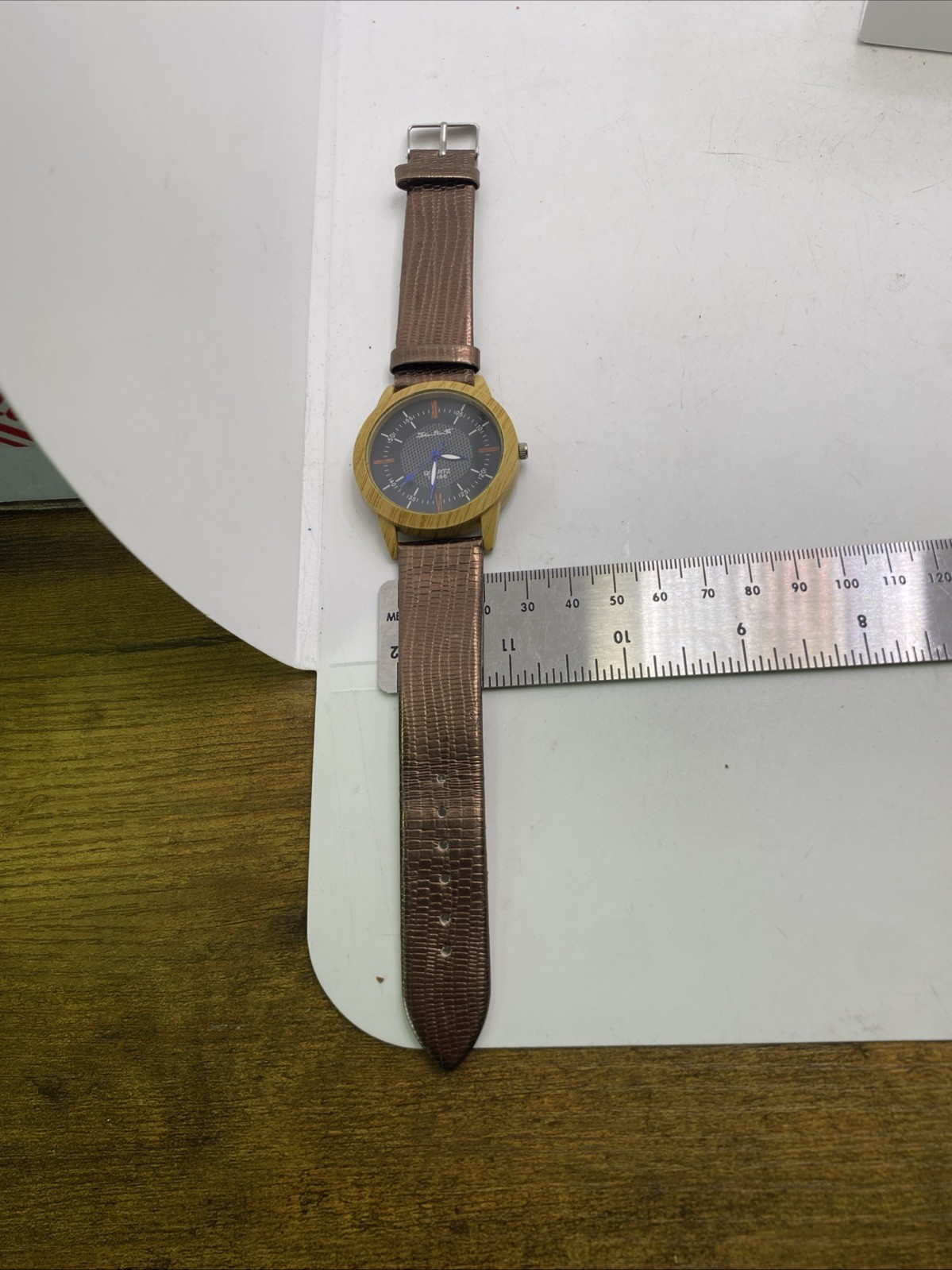 Unisex Wood Grain Leather Watch New Battery