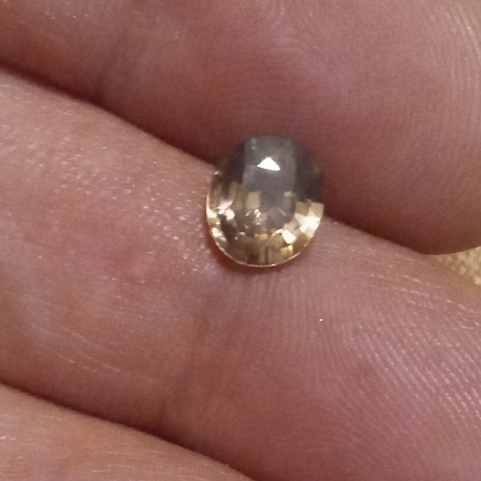 1.83 ct VVS natural champagne zircon oval shaped gorgeous 😍😍