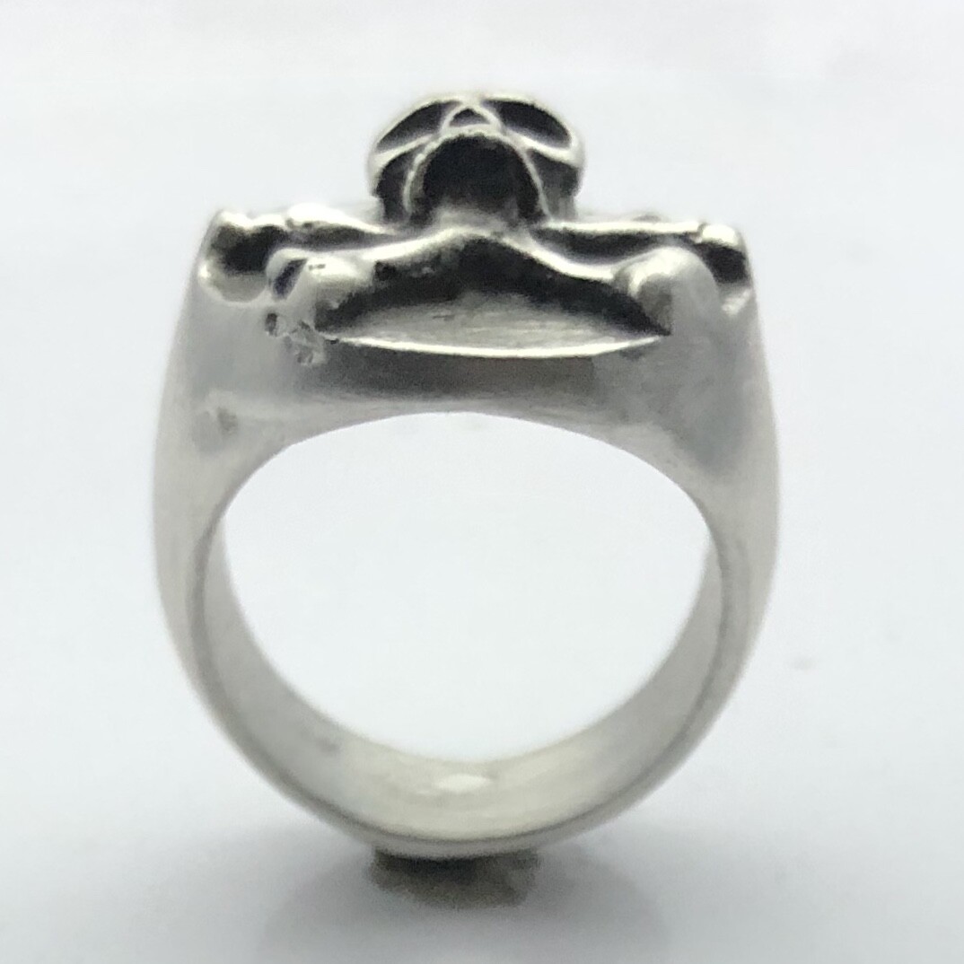 MJG STERLING SILVER SKULL AND BONES RING. MEMENTO MORI. BIKER. GUITAR. SZ 10 1/2