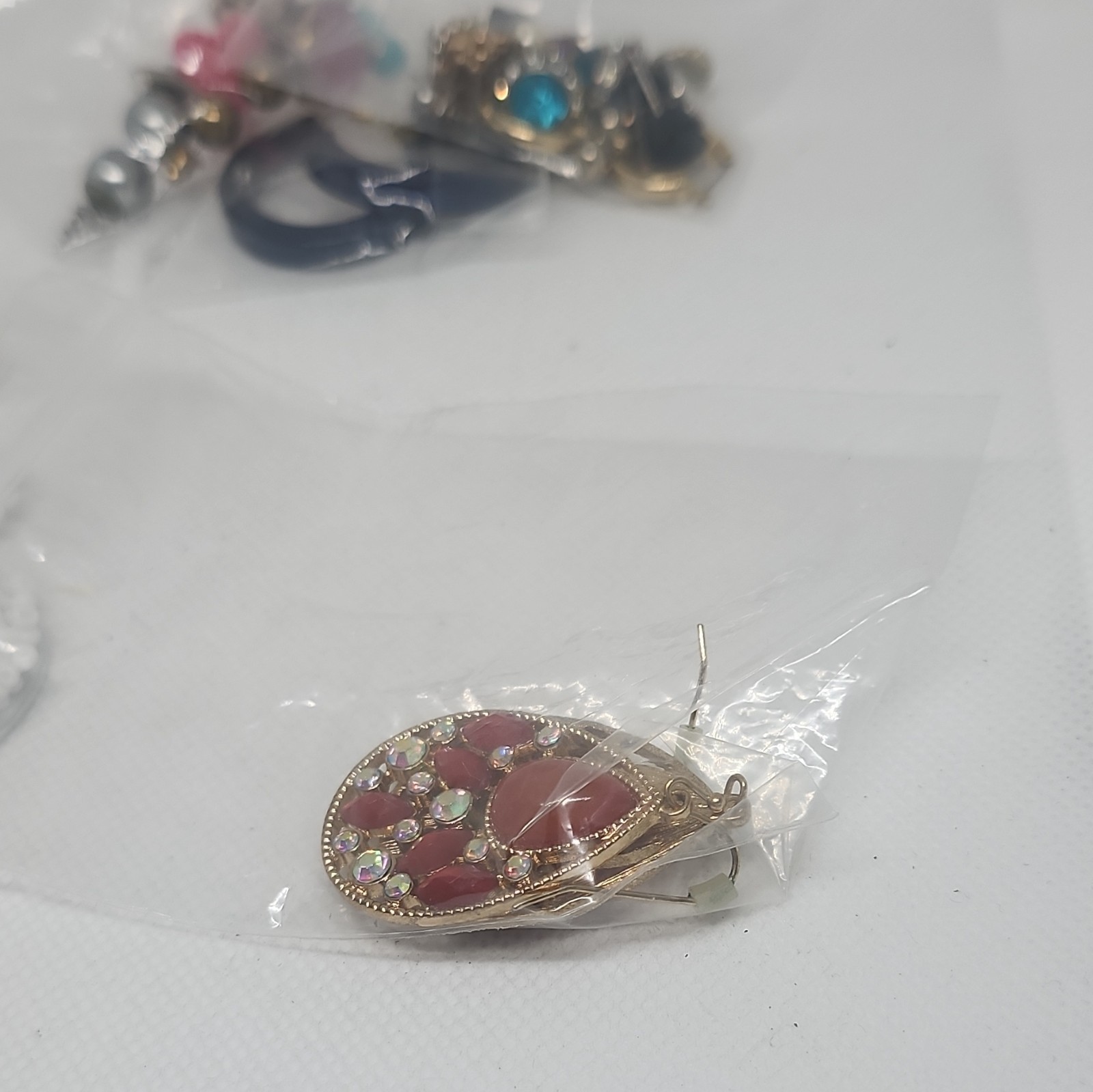 Mixed Lot Fashion Jewelry Women Earrings & Beads Metal/Plastic Rhinestone