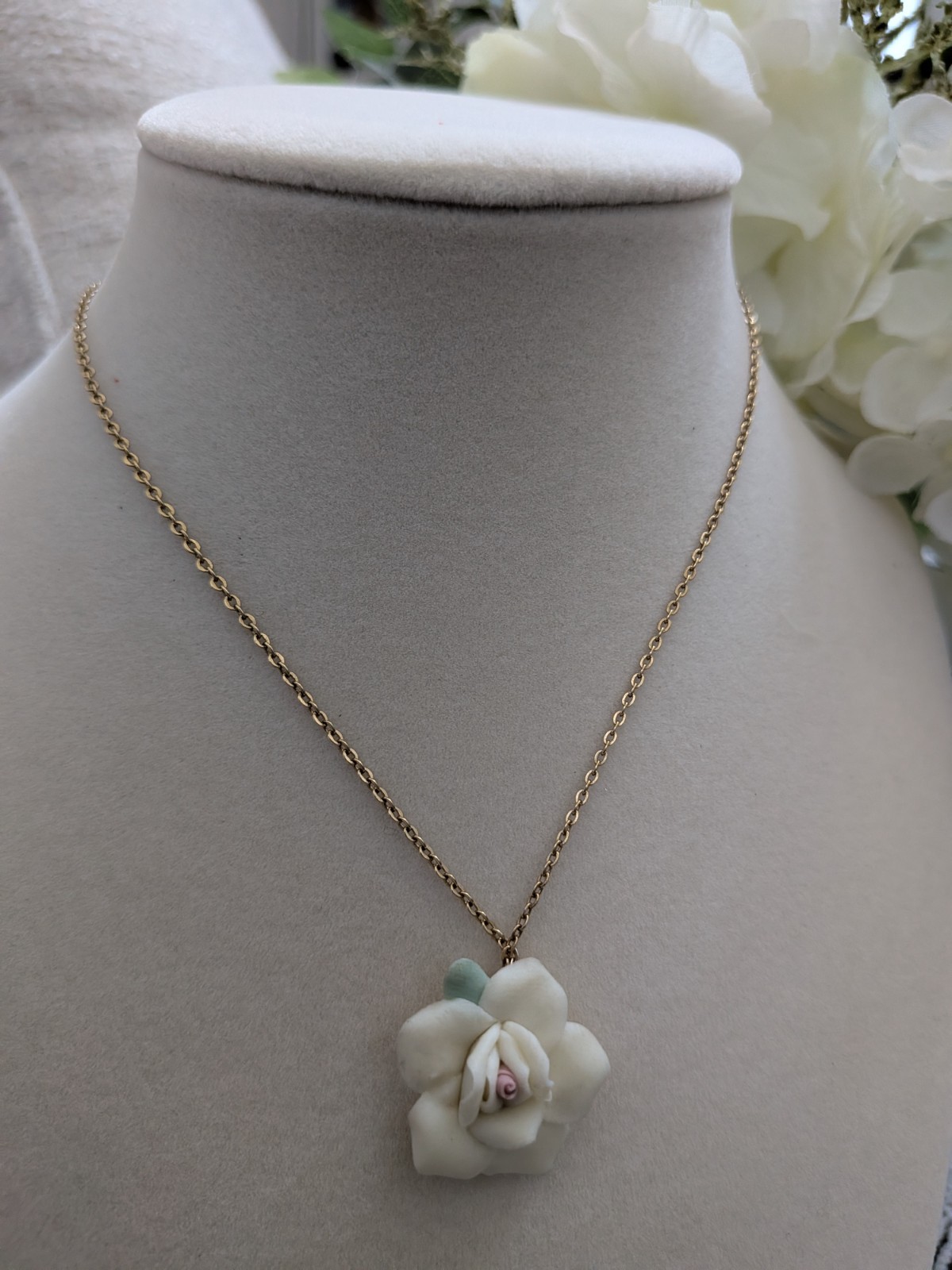 1928 Porcelain Rose w/delicate gold toned Chain necklace