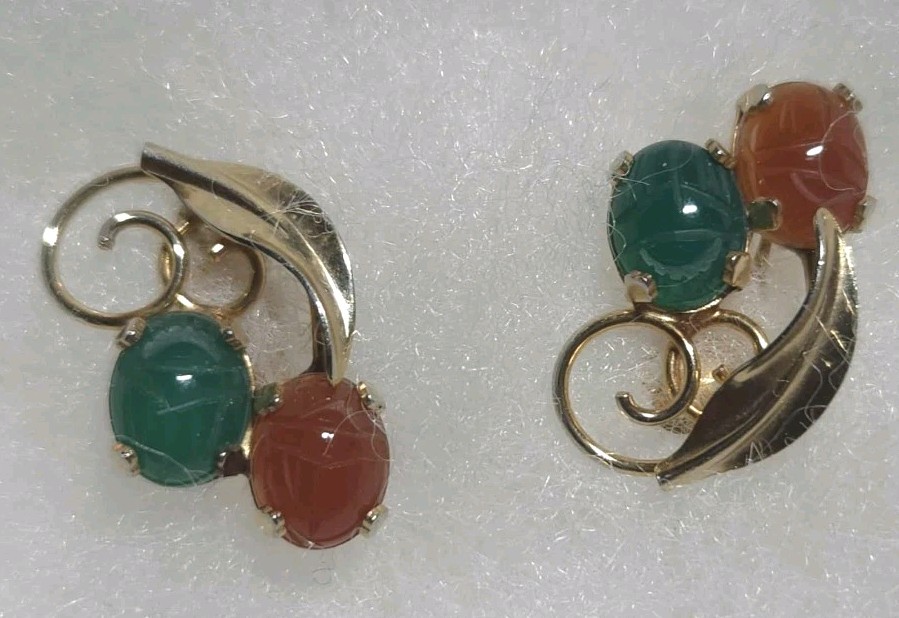 Vintage Burt Cassell Scarab Earrings Gold Filled Clip Back Red Green EUC see…
