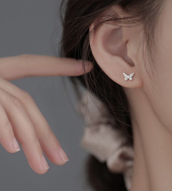 Lovely Tiny Minimalist Butterfly 925 Sterling Silver Post Stud Earrings Gift PE1