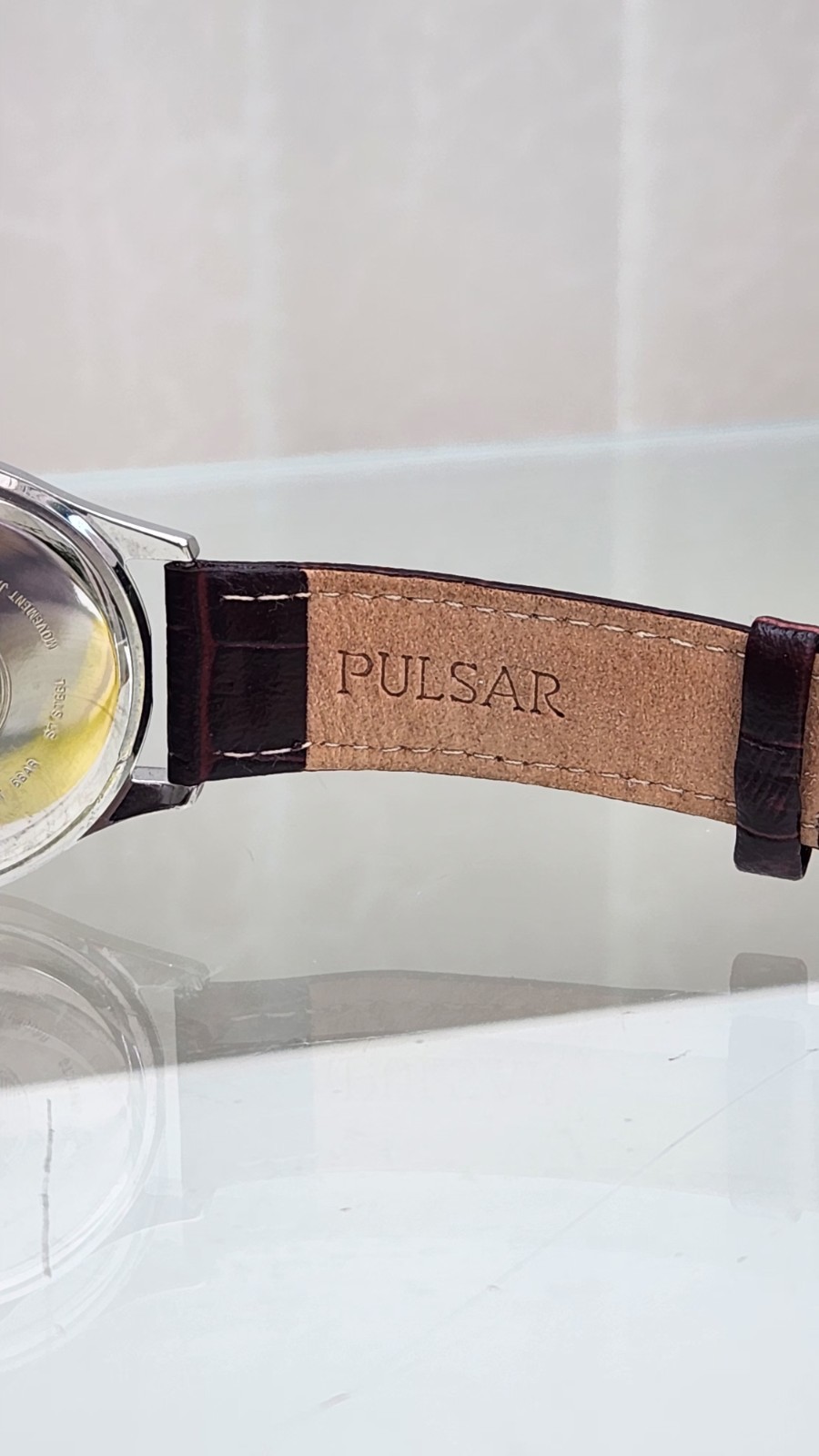 Pulsar mens watch Date , Easy To Read, Brown Leather, WR 50m. (A4)