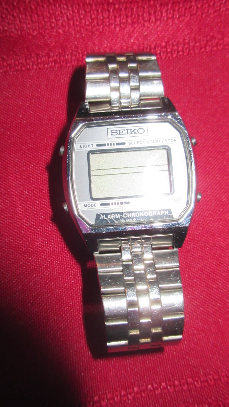 Vintage Seiko A9045199 Digital LCD Alarm Chronograph Watch untested