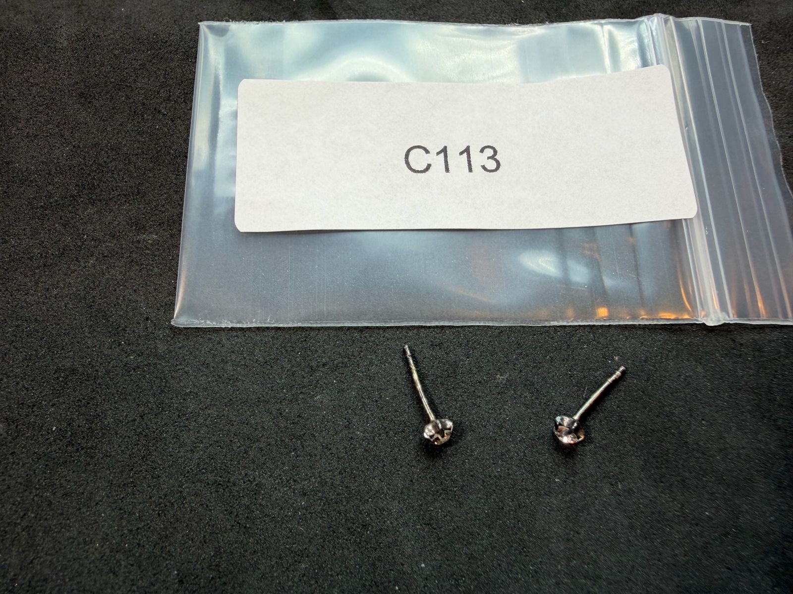 0.27g Vintage Sterling Silver 925 Earrings Sparkling Clear Round Accents M