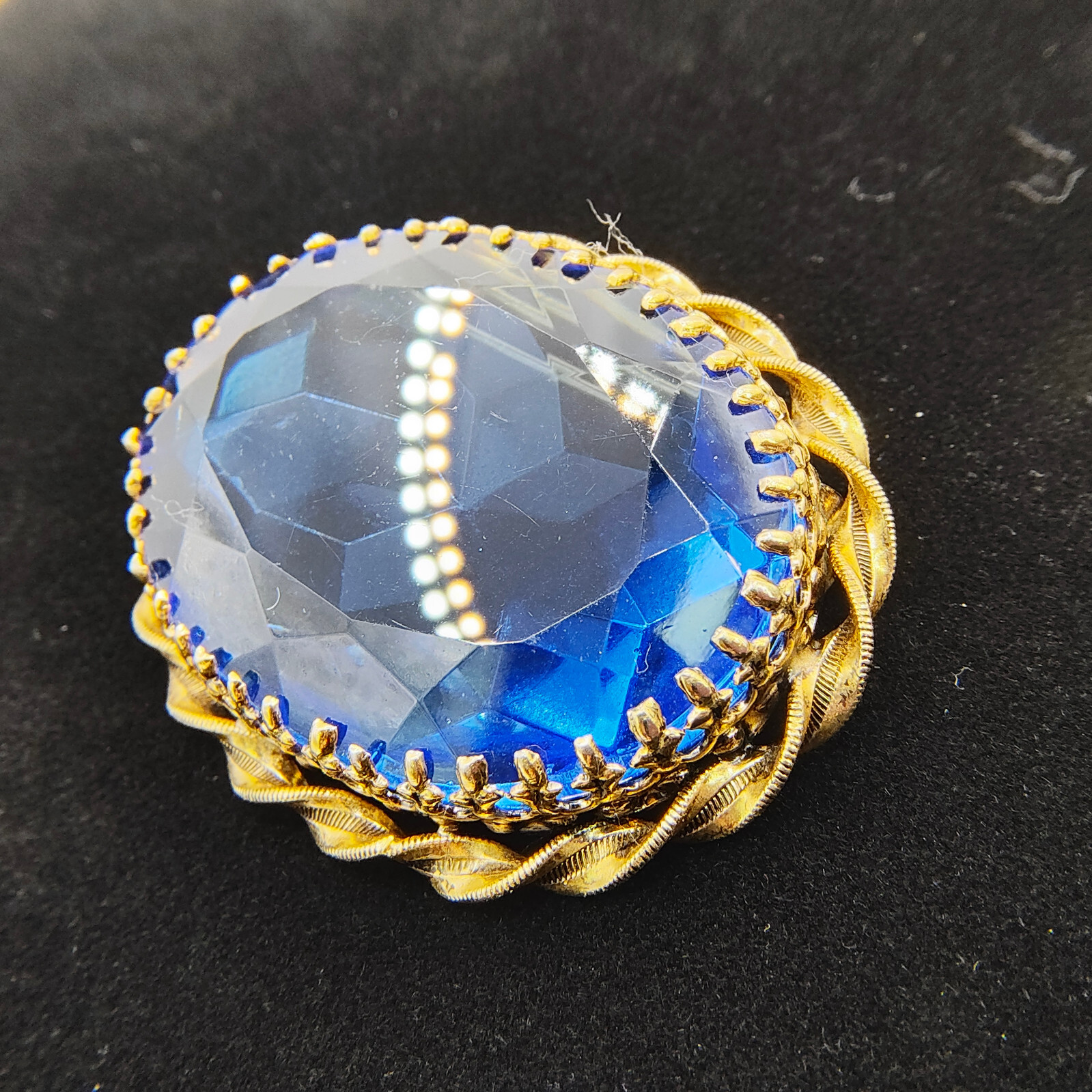 Vintage Art Deco Style Austrian Brooch Blue Paste Gold Tone Filigree Spiral Rope