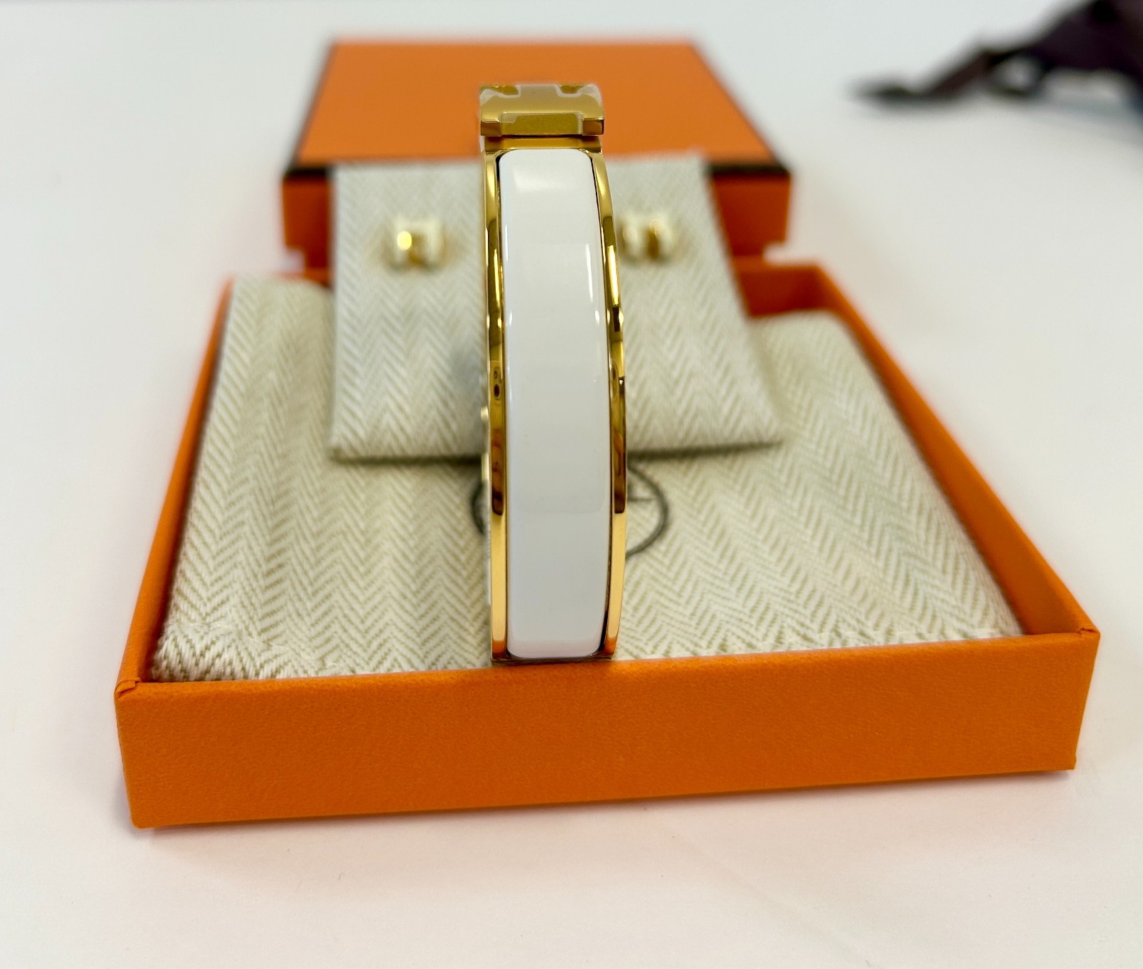 Hermès Mini Pop H Earrings & Clic H Bracelet Blanc White Gold Plated Set NEW
