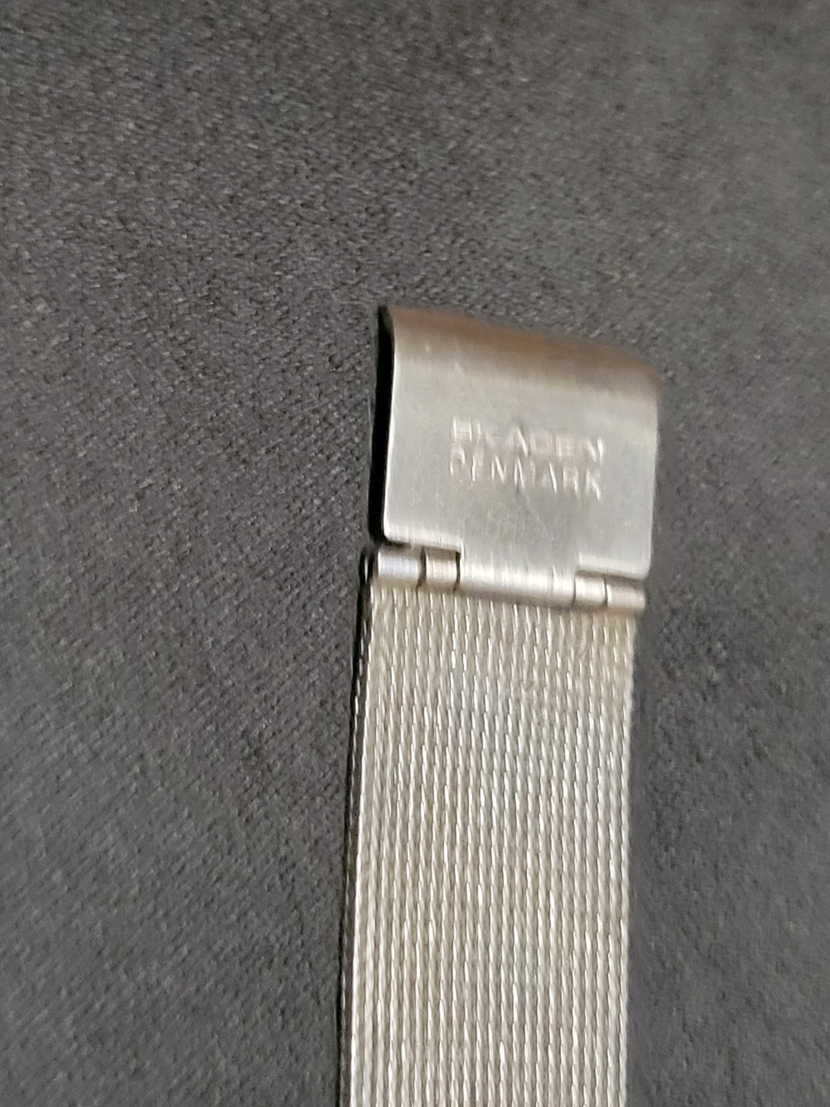 Skagen Steel 39LSSB Mens Watch Mesh Band Ultra Slim New Battery Working