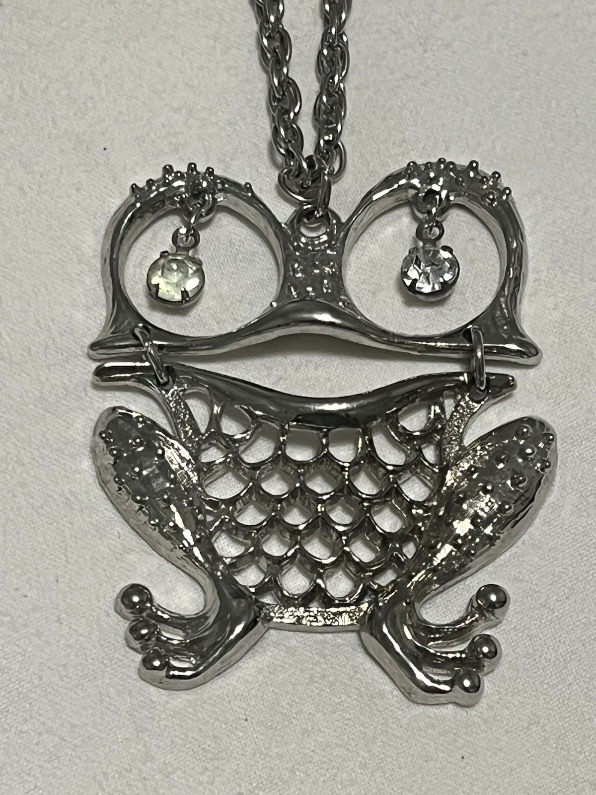 Silver Tone Frog Charm Pendant Necklace Clear Rhinestone Eyes Cable Chain