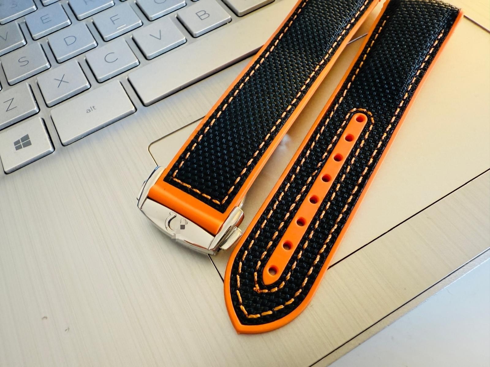 20mm Waterproof Rubber Nylon Watch Strap Replacement Orange Black