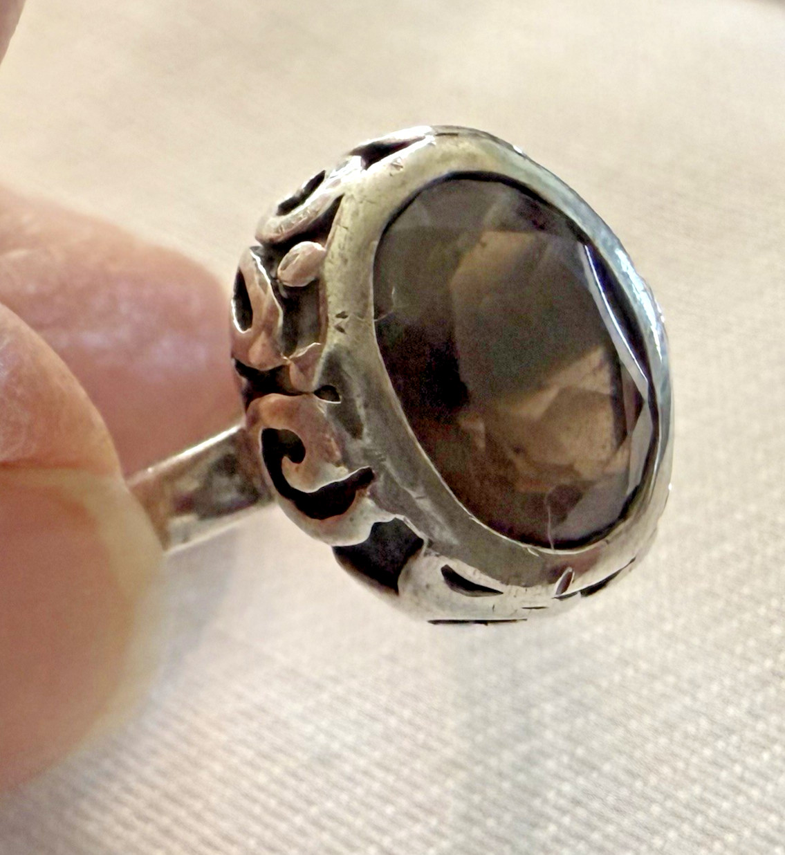 Silpada Sterling Silver Smoky Quartz R1384 Oval Scrolled Band Ring 925 Sz: 8