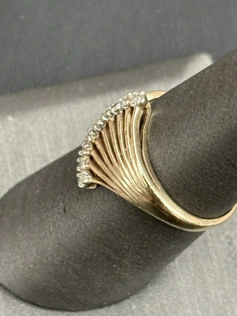 Peter Stone 14K Yellow Gold And Diamond Fan Design Ring Size 7