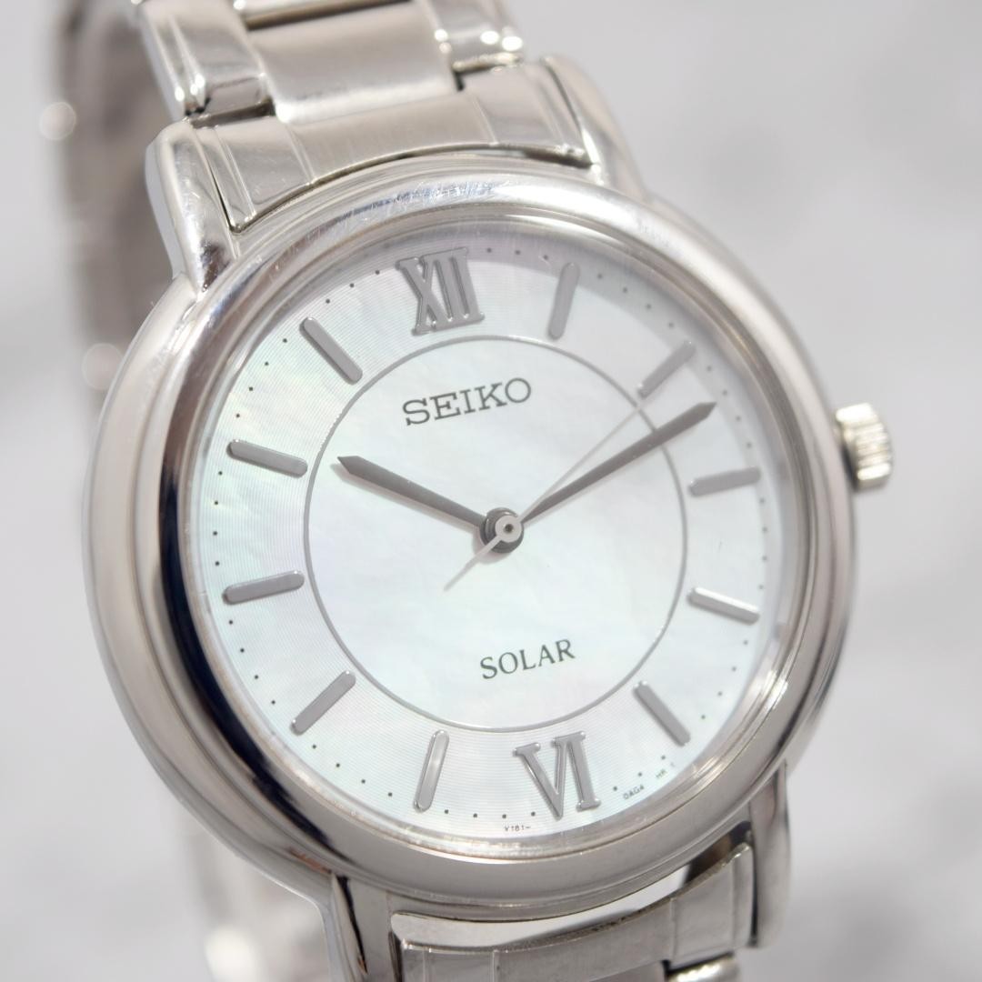 Excellent , SEIKO solar watch with mother-of-pearl dial, unisex. From Japan