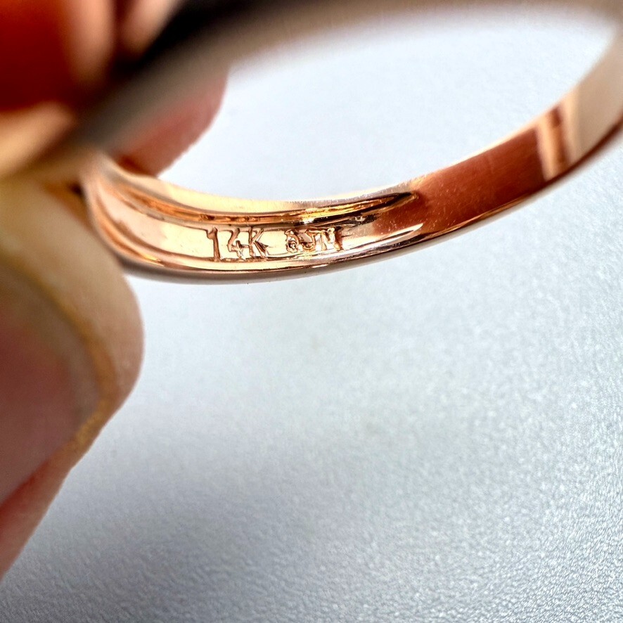 14K Rose Gold 3.0 mm V Band with .07 carat natural Diamond Size 6 3.2 grams