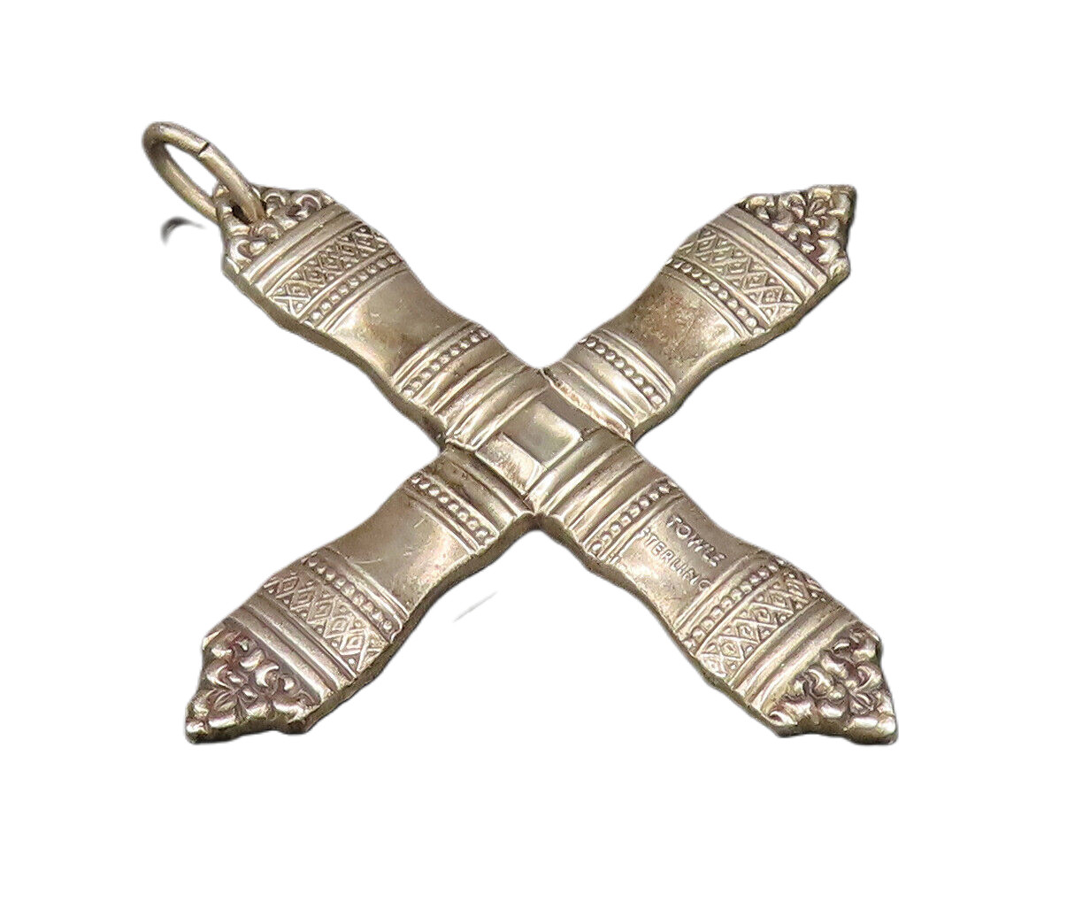 TOWLE 925 Silver Vintage Dotted & Diamond Shape Pattern Cross Pendant PT21774