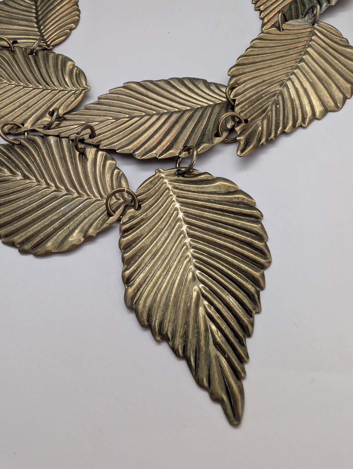 Vintage style bronze tone textured leaf cascading collar bib adjustable necklace