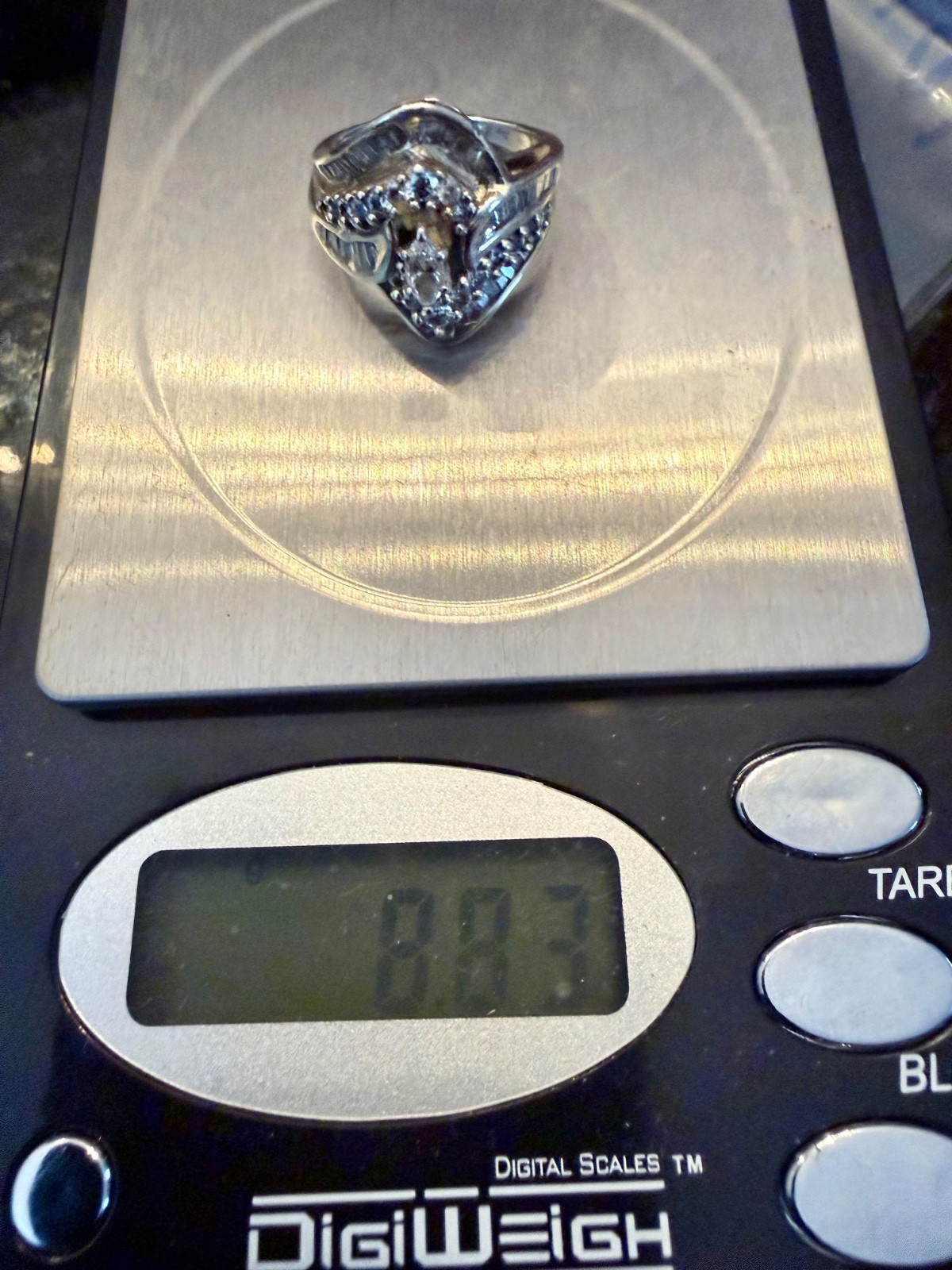Vintage 14K Gold & Natural Diamonds Cocktail Ring Size 7 Weighs 8.8 Grams