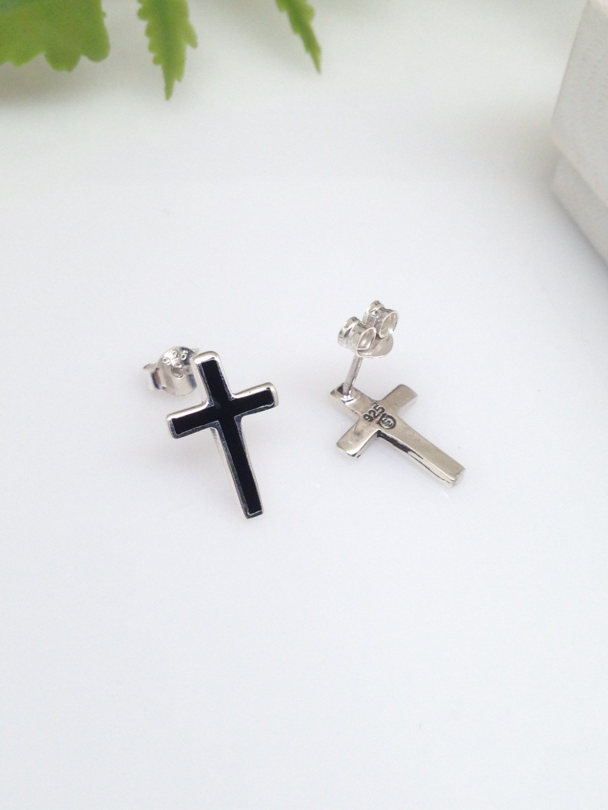 925 Sterling Silver Black Agate Long Cross Stud Earrings Men Women 14.5mm/0.57″