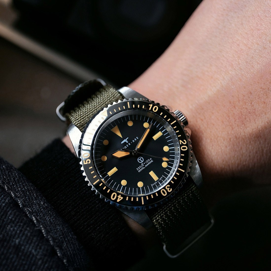 Dagger Axe DG-T007S Automatic Black Steel Green Fabric Diver Men’s Watch