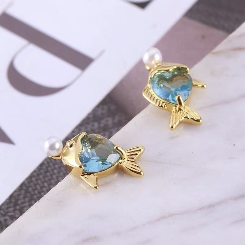 kate spade Blue small fish pearl refreshing stud earrings