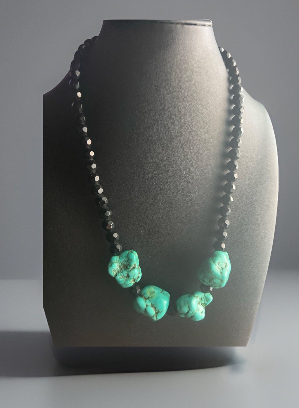 Vintage Turquoise Nugget Necklace Black Fasceted Glass Southwestern 20 In