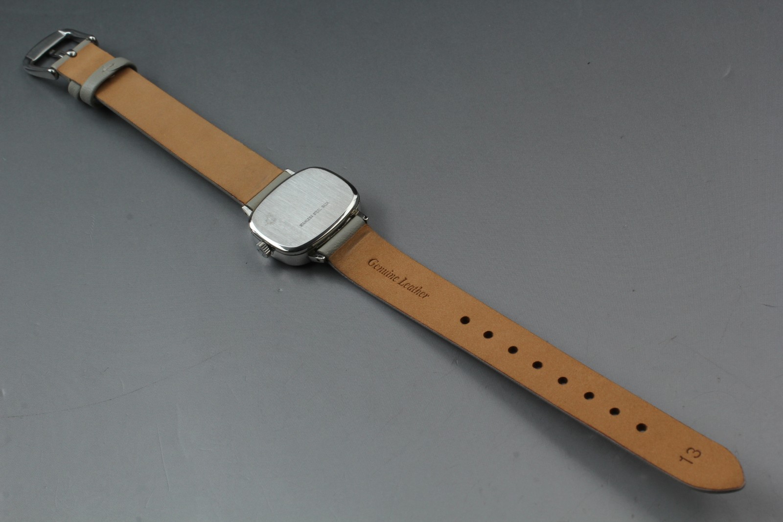 1976 Near MINT OMEGA Geneve 24mm 511.413 Manual White Dial Women’s Watch Vintage