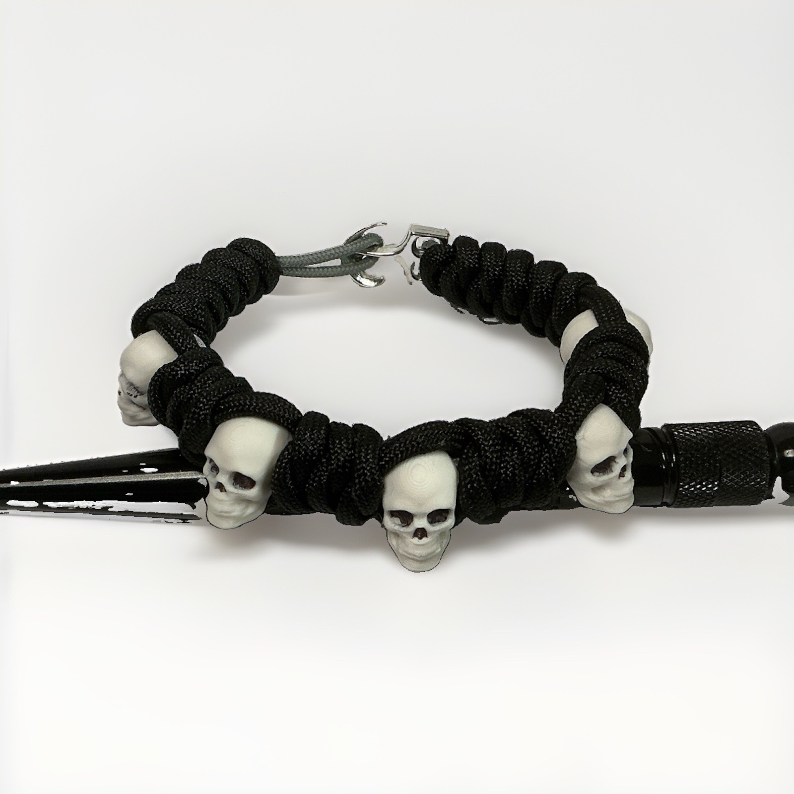 Skull Bracelet Paracord Goth Handmade 9 in. Black /white Skulls Anchor Clasp
