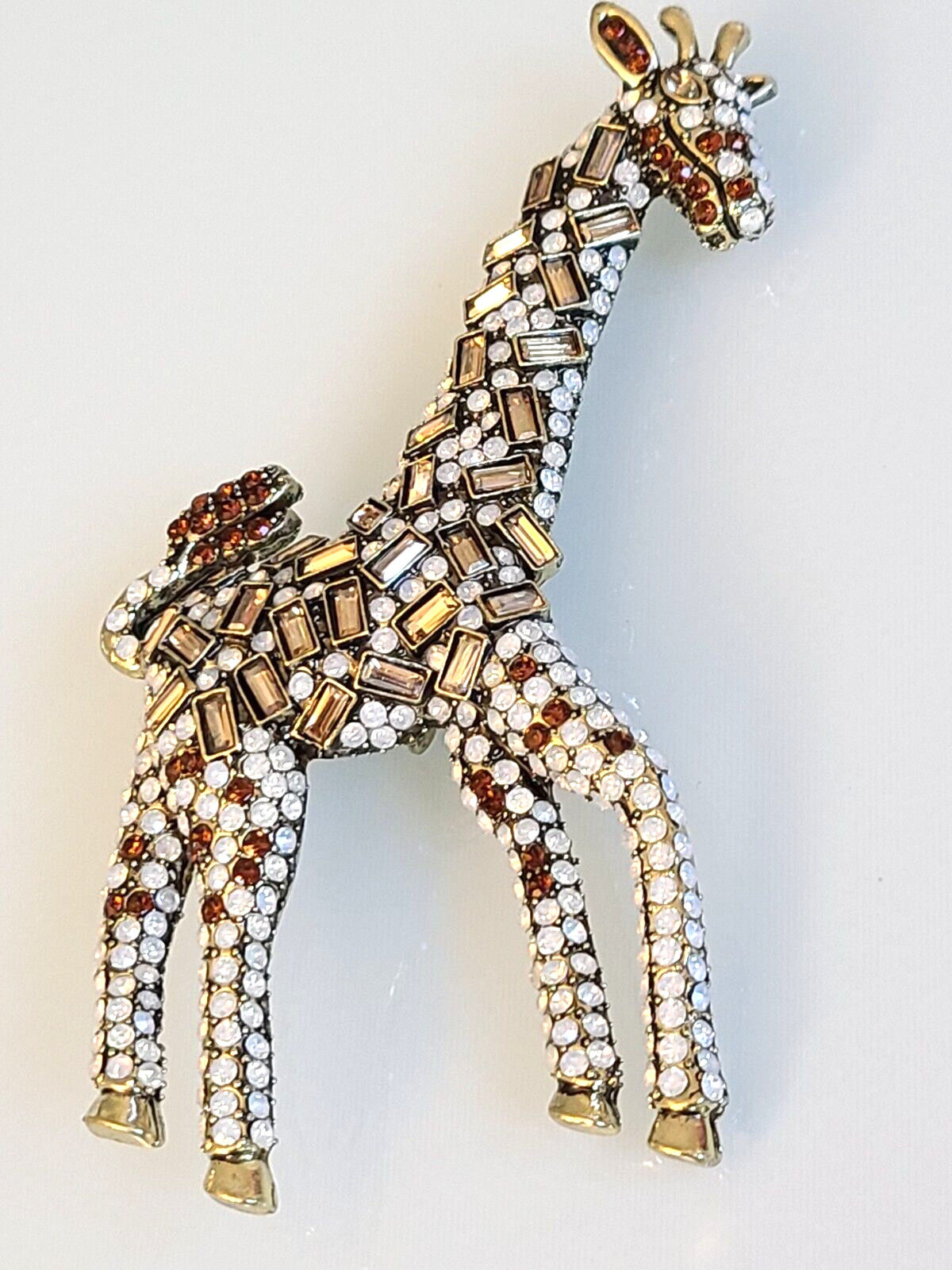 WOWSER HUGE 4 1/4 INCH HEIDI DAUS STYLE UNSIGNED GIRAFFE BROOCH PIN BEAUTY