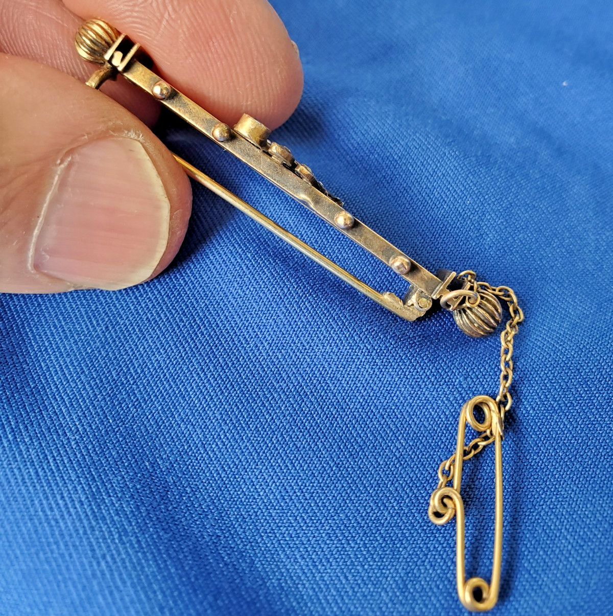 Original VICTORIAN SAPPHIRE PEARL Deco BROOCH 9K GOLD 4.2 GRAMS 2″ INCH Vintage
