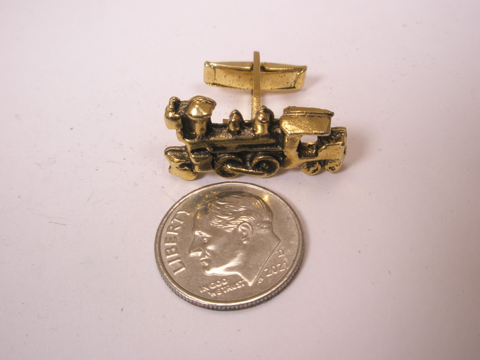 Steam Train Railroad Engine SINGLE Vintage CuffLink replacement lost/broken zp36