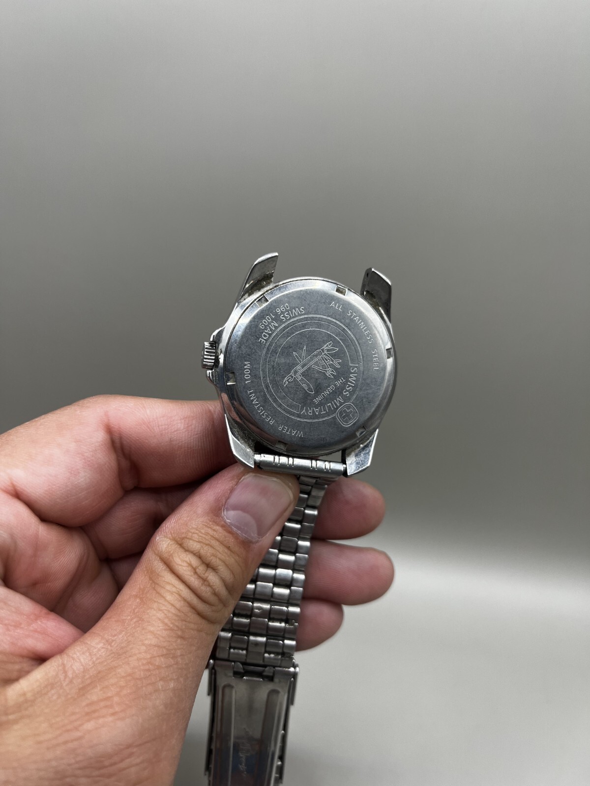 Authentic SWISS MILITAY 096-1009 100M Stainless Steel 9.5in watch Needs Battery
