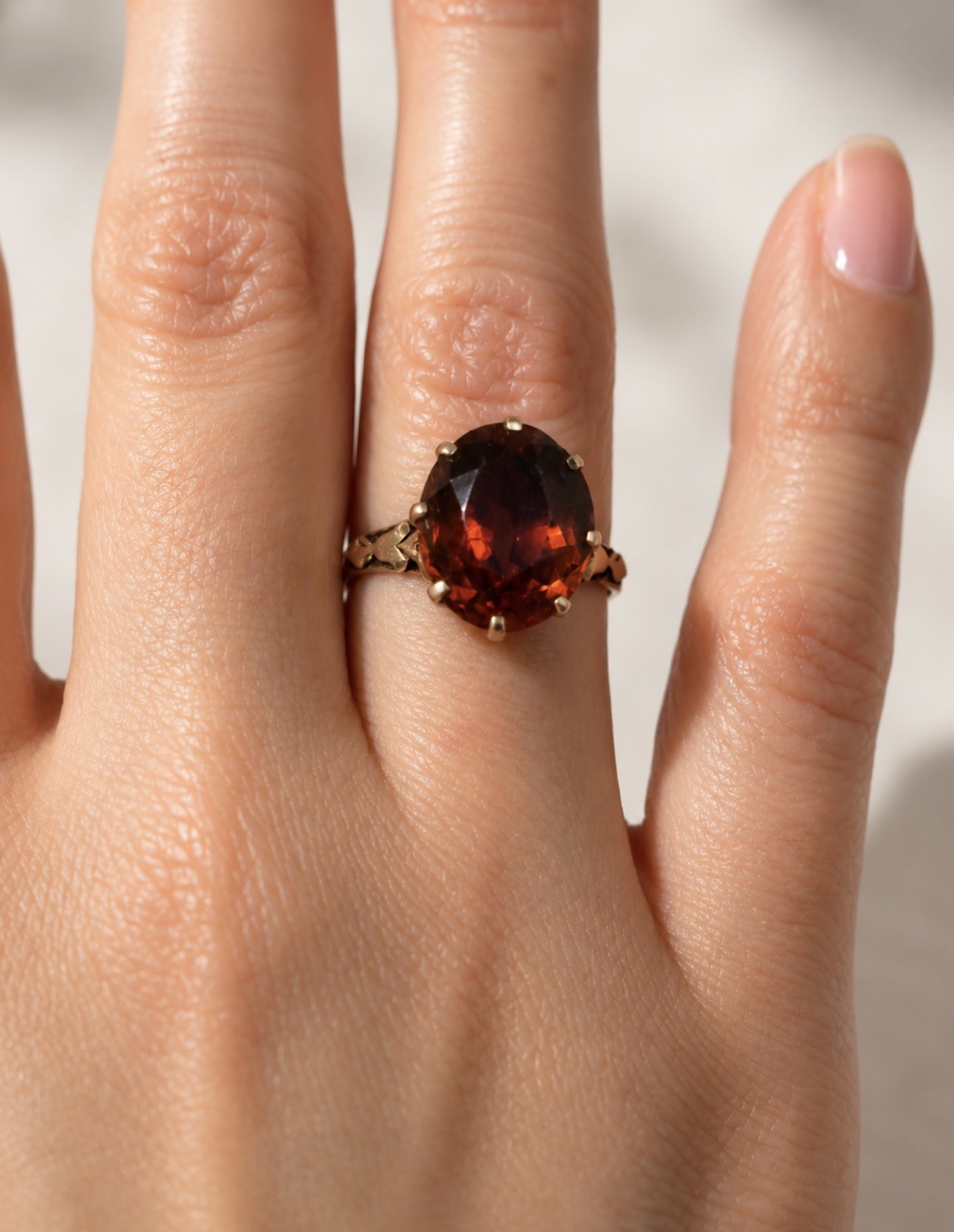 Stunning Vintage 14k Yellow Gold 12 x 10 mm Garnet Stone Ring Sz 5 1/4 2.4 Grams
