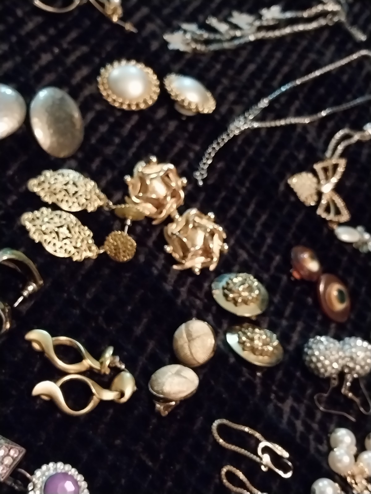 vtg EARRINGS LOT BUNDLE Jewelry Necklaces Broach Bracelet Estate OVER 185 PCS