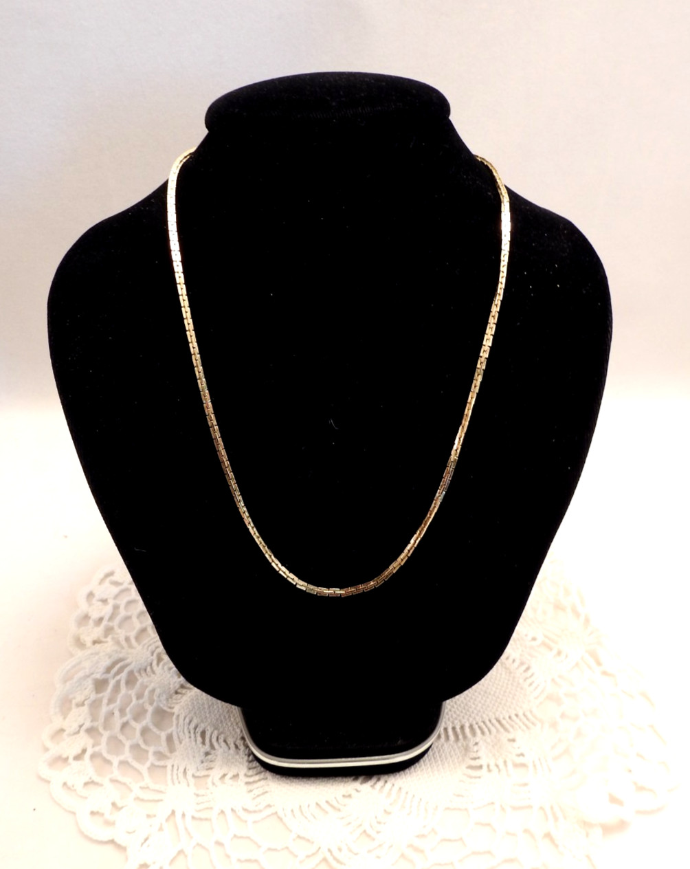 Vintage Gold Tone Square Shape Marked Korea Necklace Chain 16″