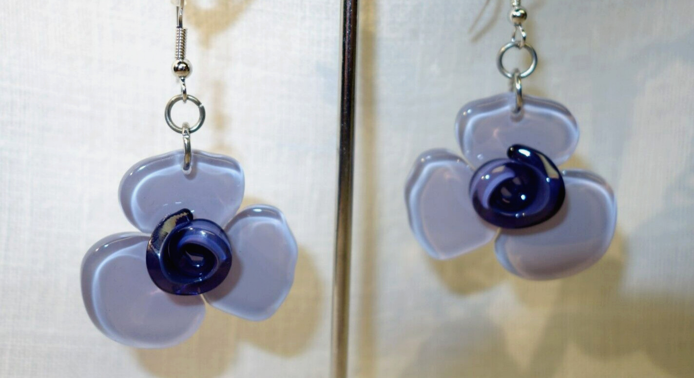Lavender Flower Acrylic Drop (Silver Tone Finish) Earrings NWT USA