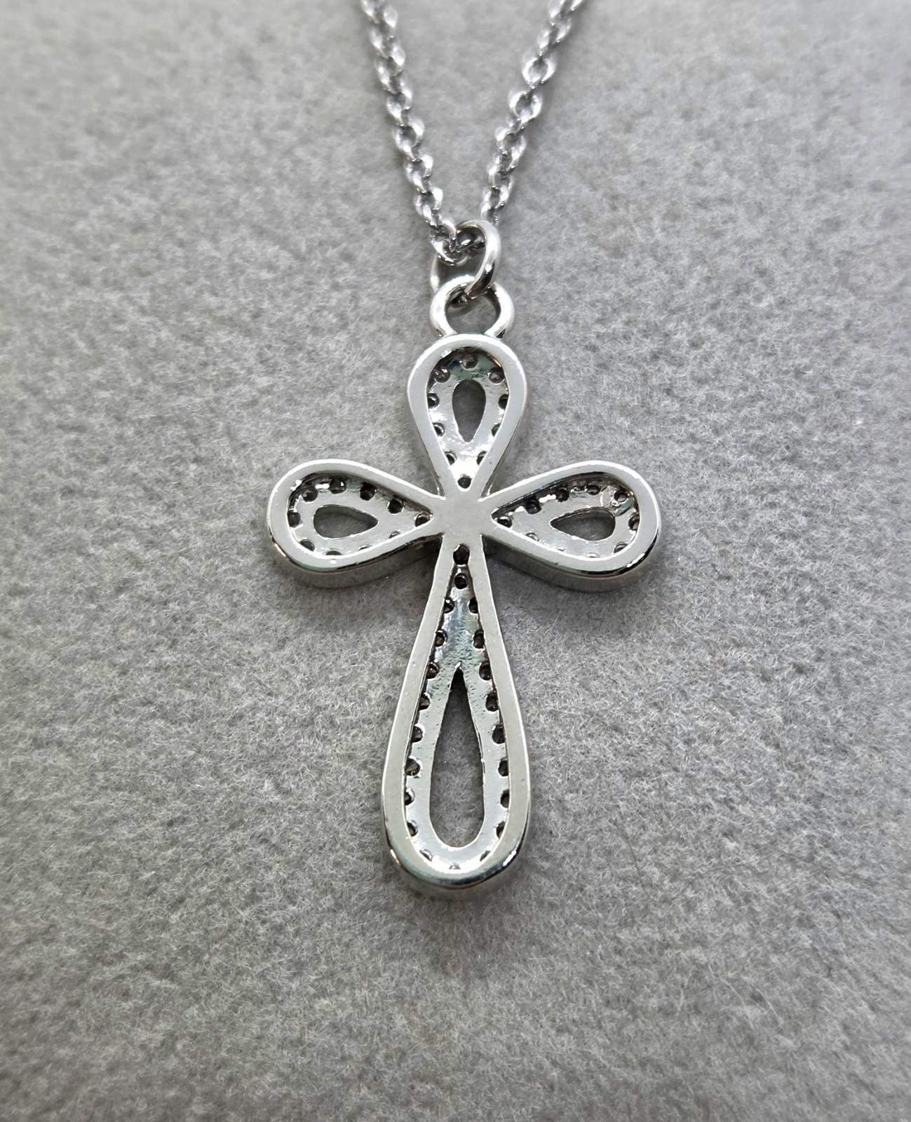Alexa’s Angels Children’s Teen CZ Cubic Zirconia Silver tone Cross Necklace 16″