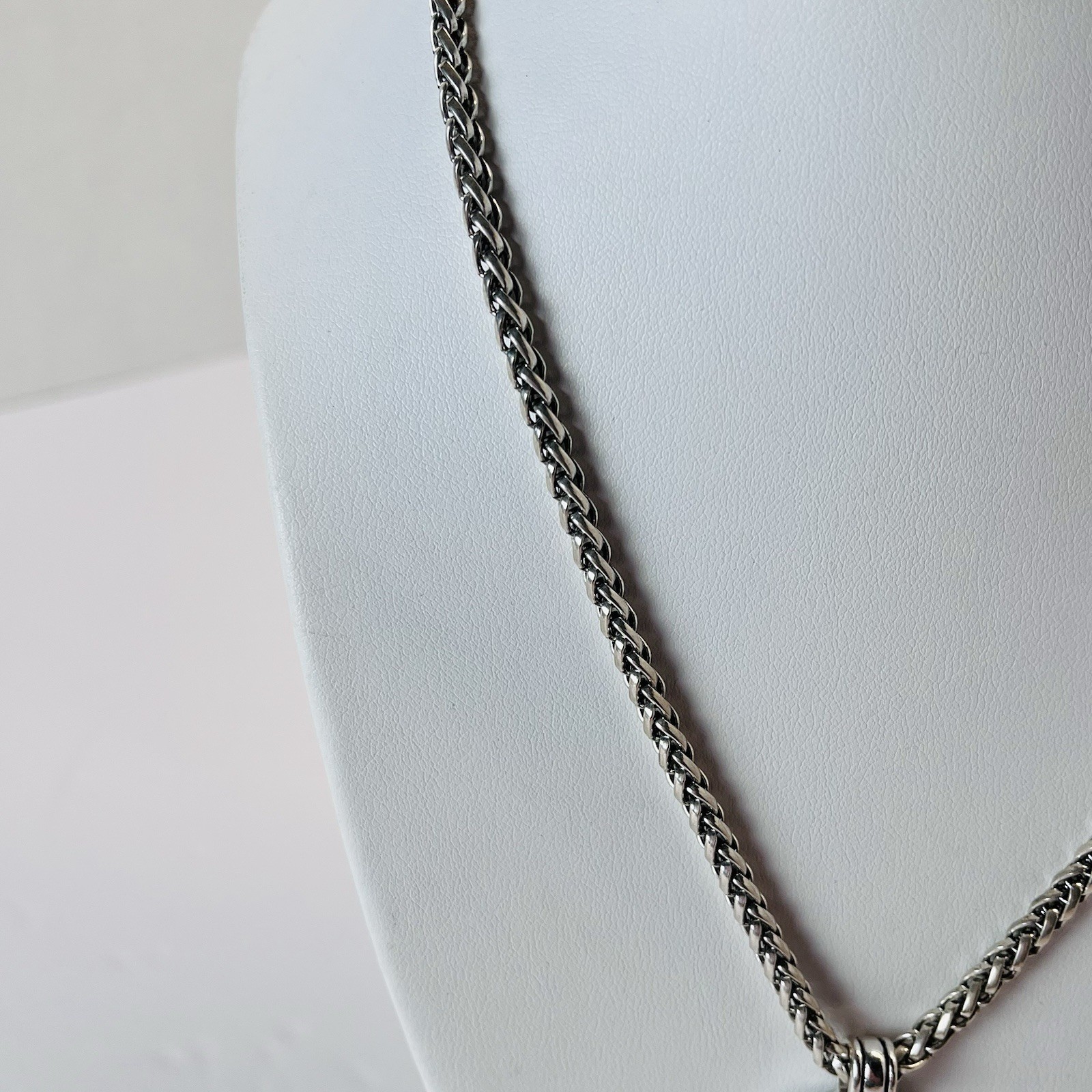 Vtg 18” Pendant Necklace – Dk Brown Glass Stone – 1” Rope Bezel – Twisted Chain