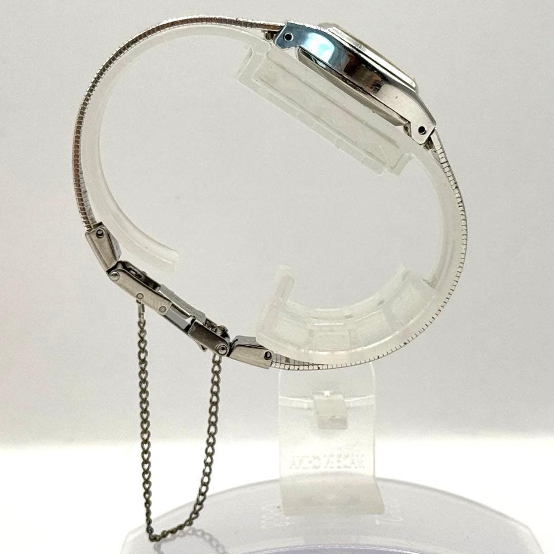 Excellent condition working item CITIZEN quartz new battery silver square bracel