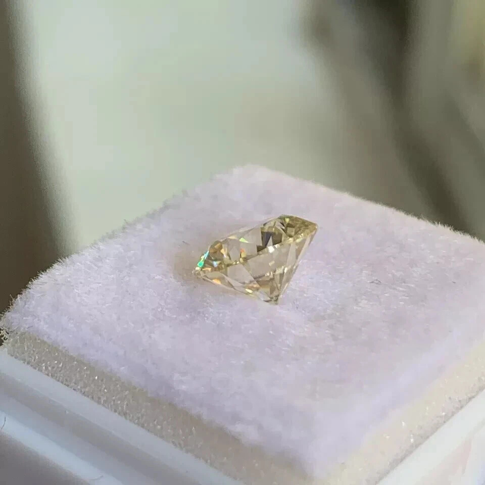 2 Ct Natural Yellow Diamond 8.50 mm Round Cut VVS1 D Grade GDGL Certified A23