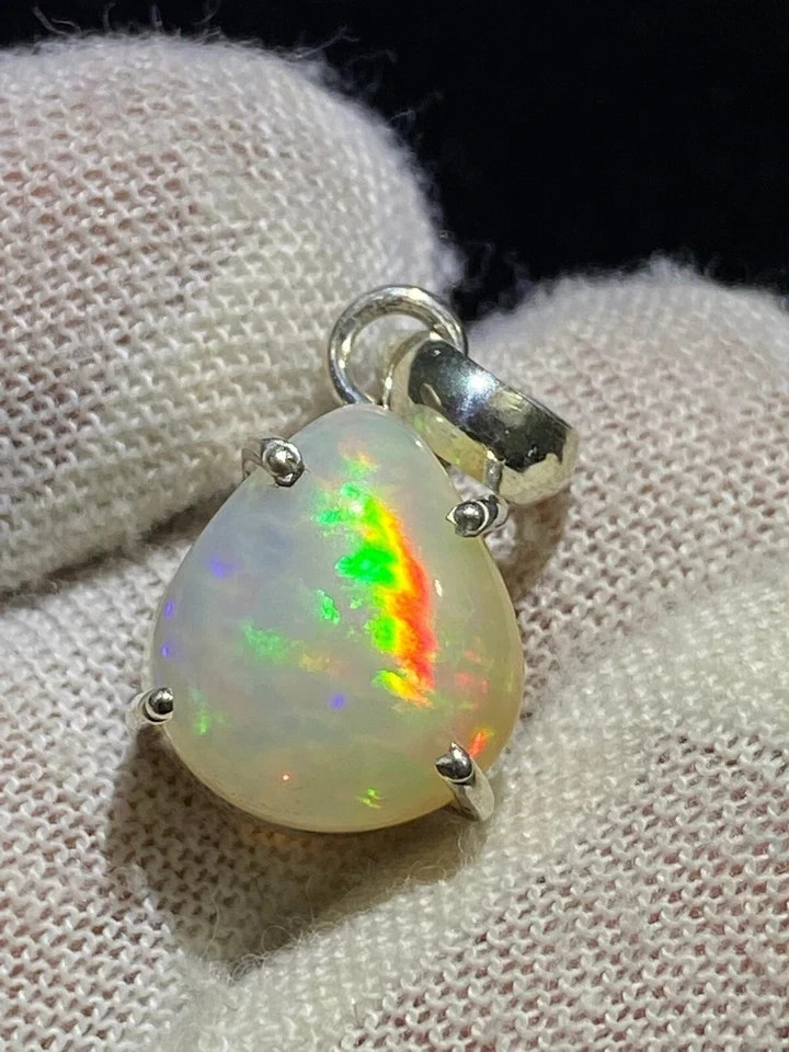 Natural Ethiopian Welo Opal Sterling Silver Pendant Necklace Gemstone 15 ct