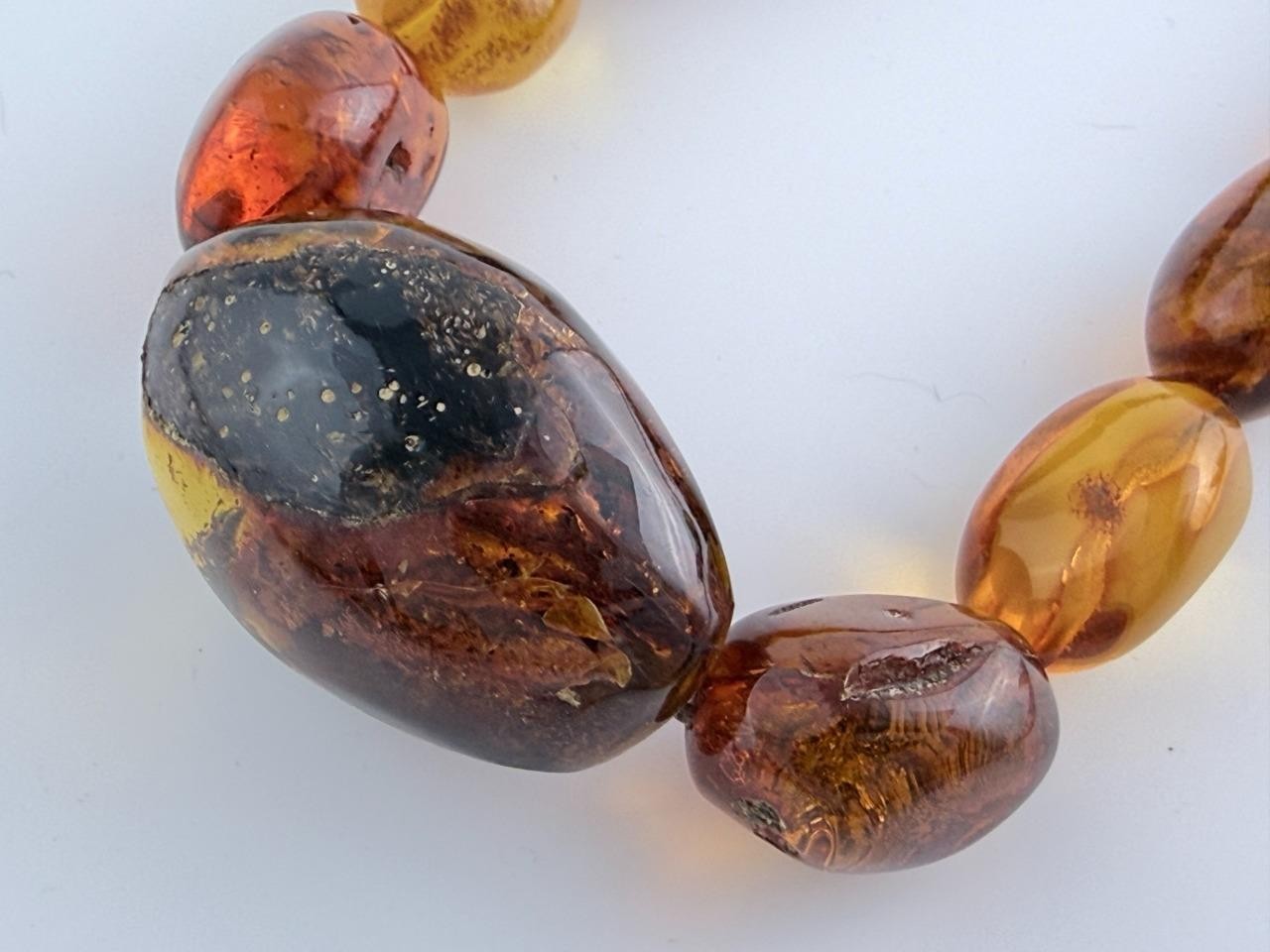 Vintage Freeform Shape Multi Mixed Amber Beaded Necklace 30 Inches Length 114g