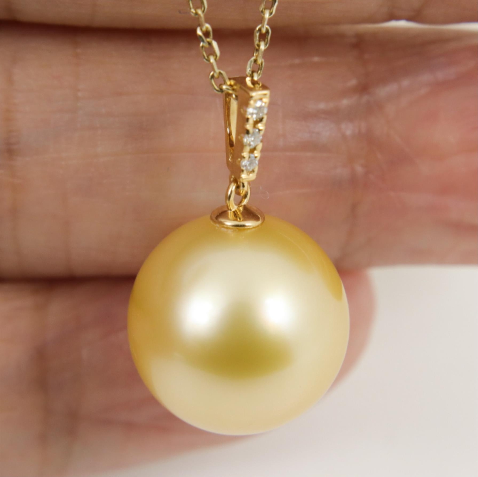 13.4mm Perfect Round Golden South Sea Pearl Pendant, Diamonds,18KY Gold #P6053