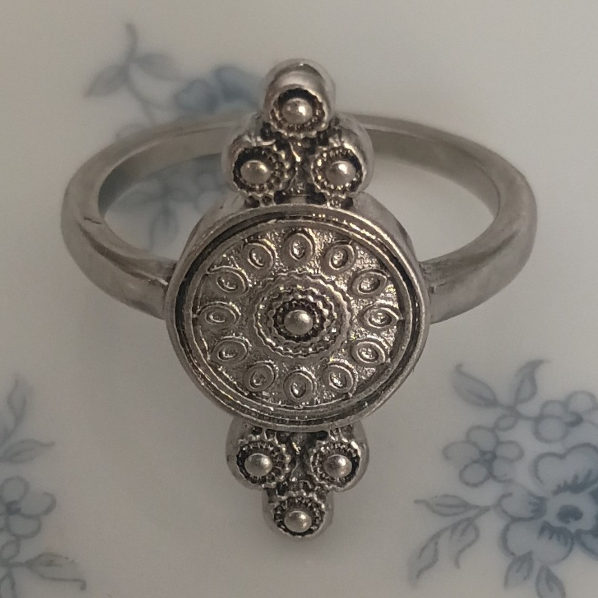 Silver Vintage Medallion/Tribal Ring Size 7.5