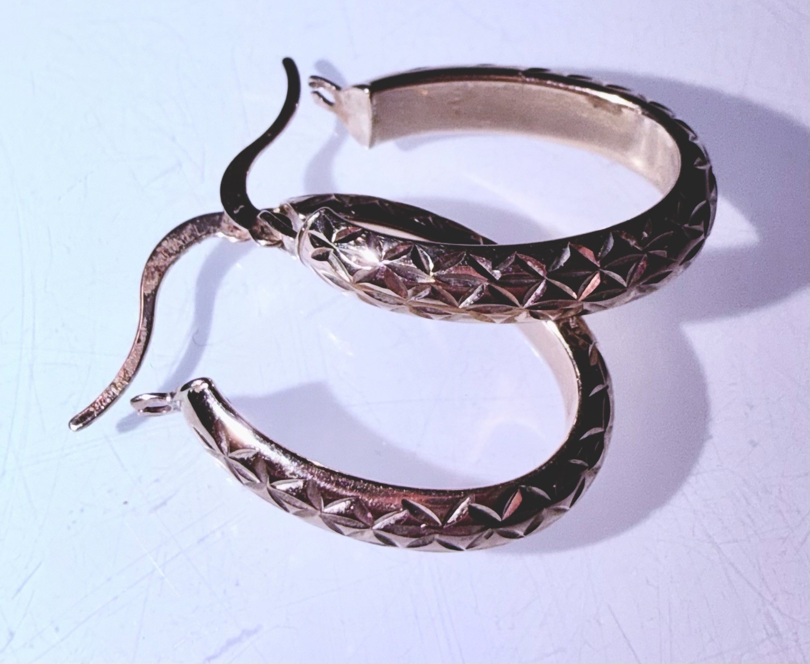 Vintage 14k Yellow Gold Israeli Filigree Lever back Earrings-Made In Israel 0.5g