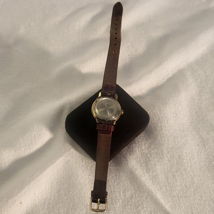 Tissot Women’s Quartz Analog Watch Silver Dial Black Leather Strap