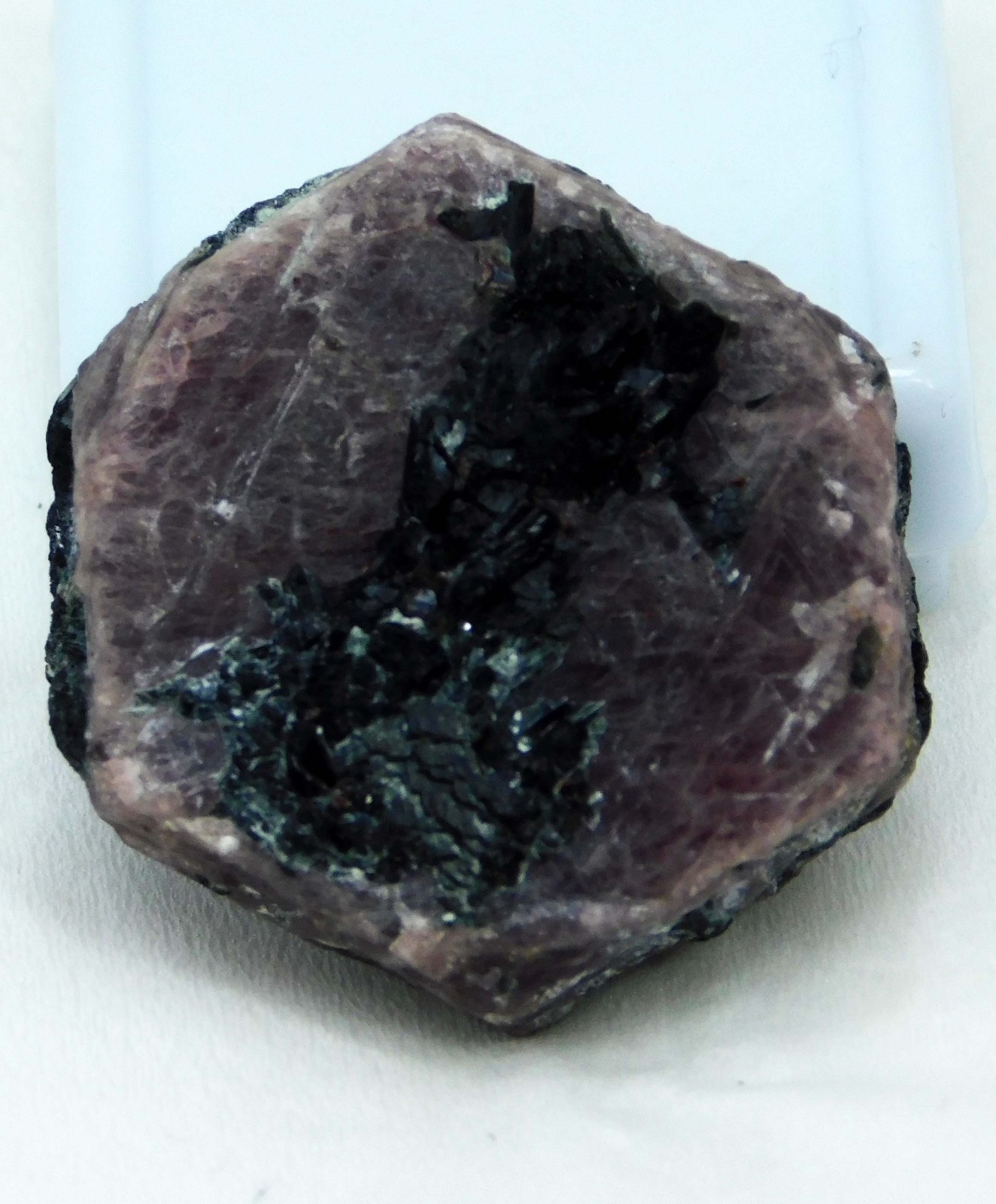 97.70 Ct Natural Red Corundum Ruby Crystal Rough Mineral Specimen Loose Gems