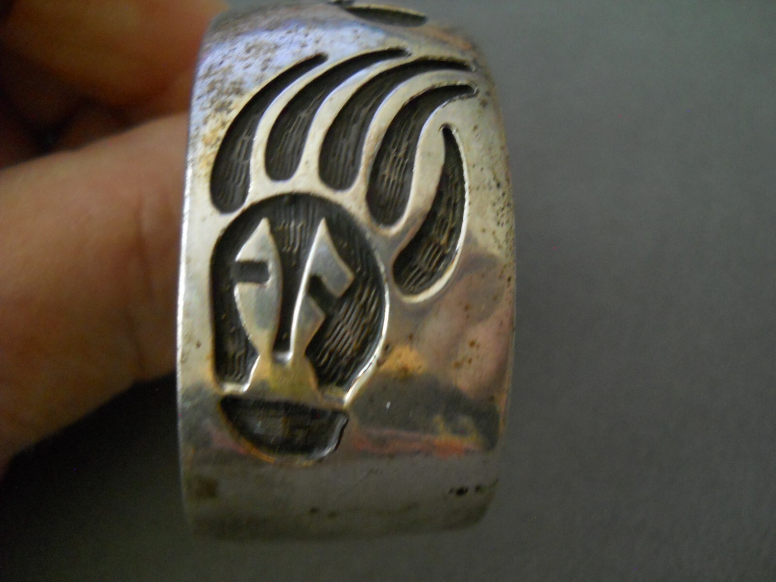 Southwestern Native American Hopi Sterli Silver Bear Paw Print Cuff Bracelet 50g