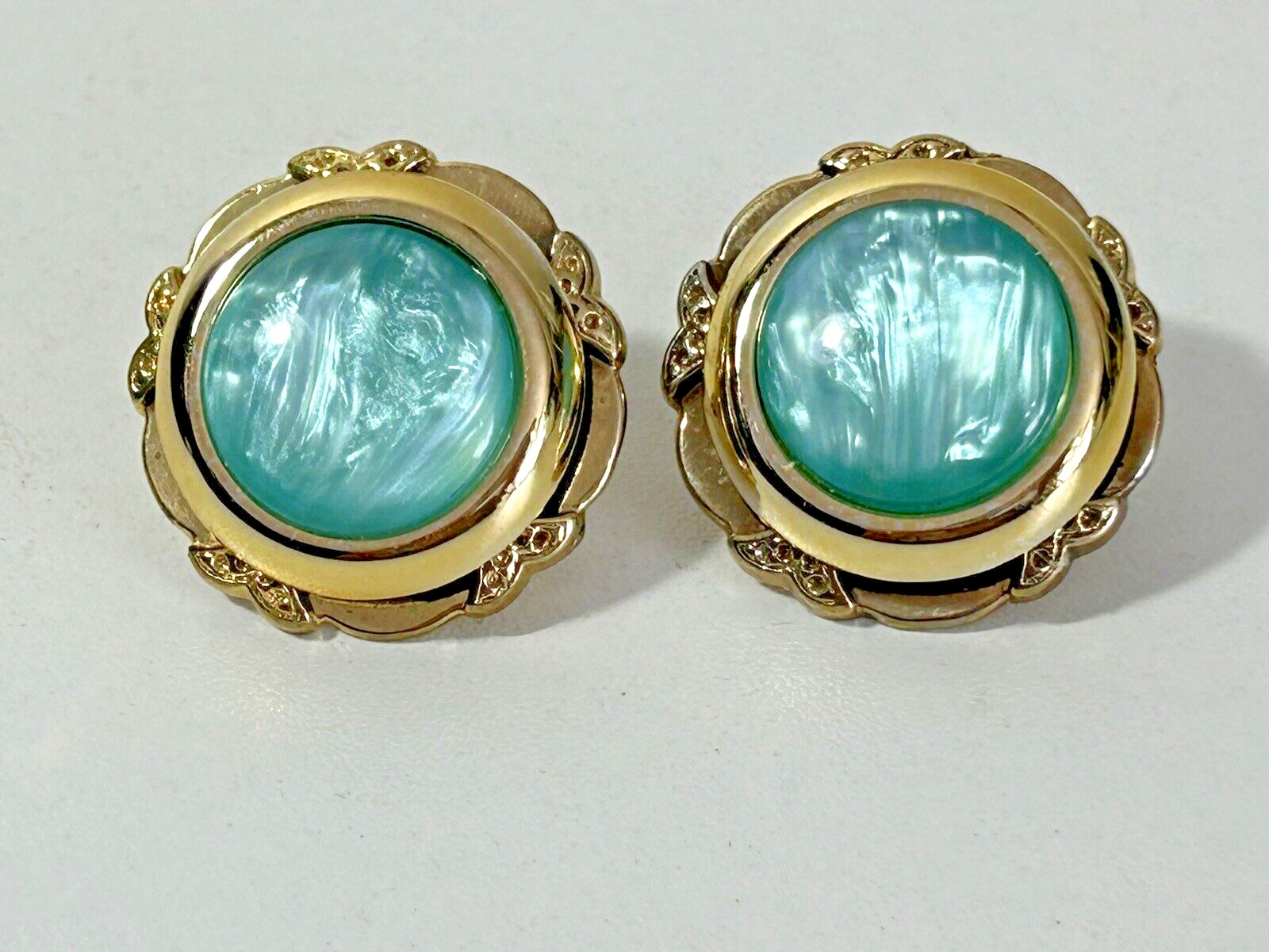 Vintage Style Turquoise Gold Tone Fashion Pierced Earrings Rubber Push Back