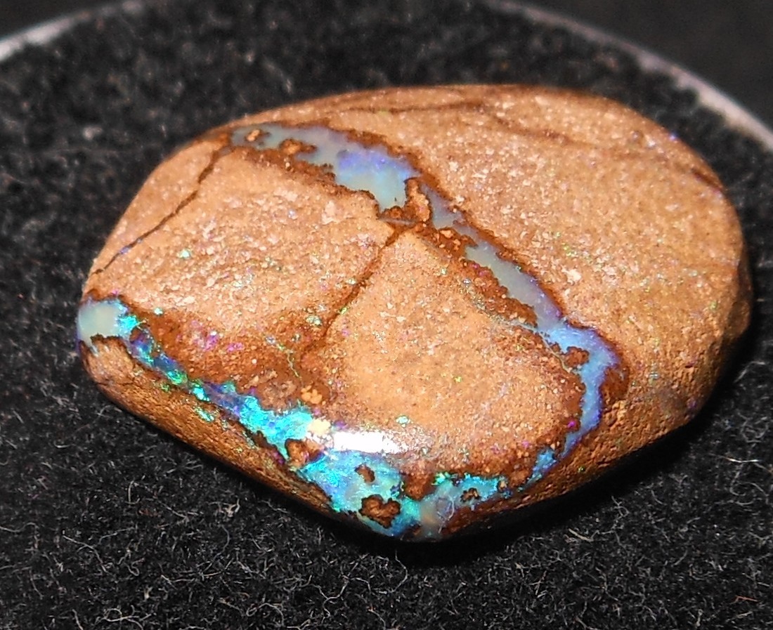 10.60ct Australian Boulder Opal 19.4×16.5×5.1mm